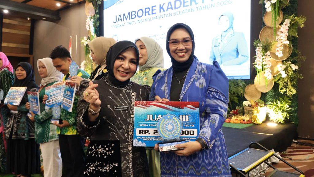 Kader PKK Tanah Bumbu meraih juara lomba di Jambore PKK Kalsel 2026.