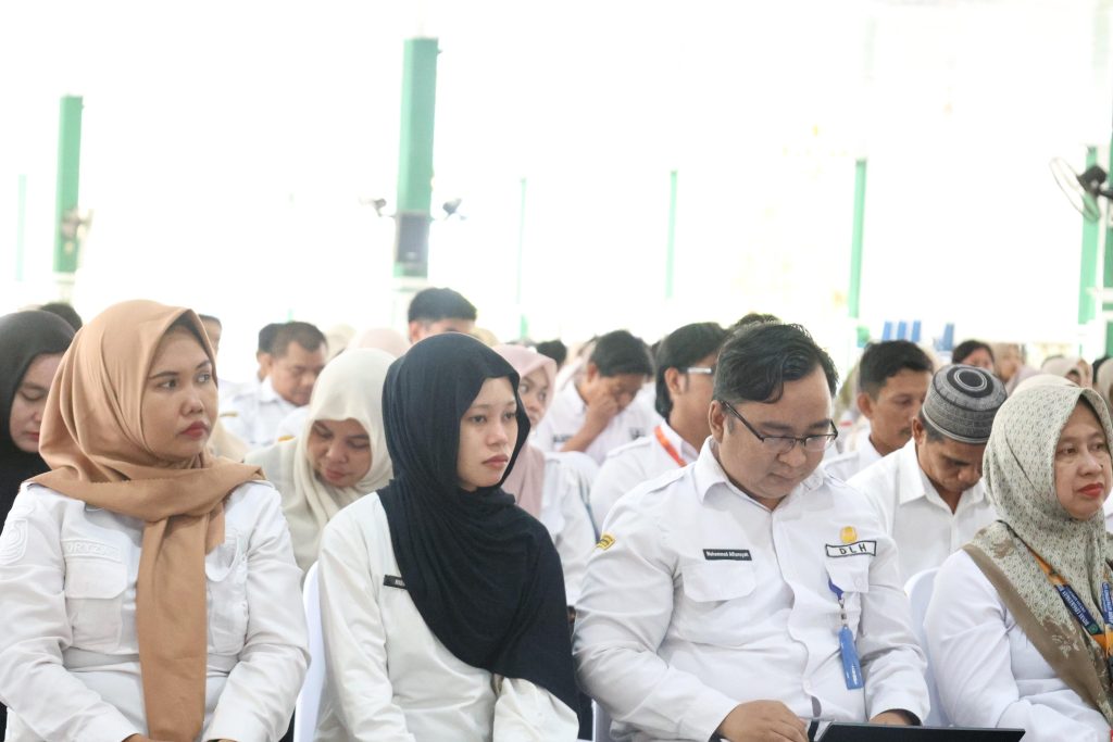 Bupati Tanah Bumbu melalui Asisten Kesra membuka Workshop Standar Pelayanan Perangkat Daerah di Pendopo Kantor Bupati Batulicin, 23 September 2026.