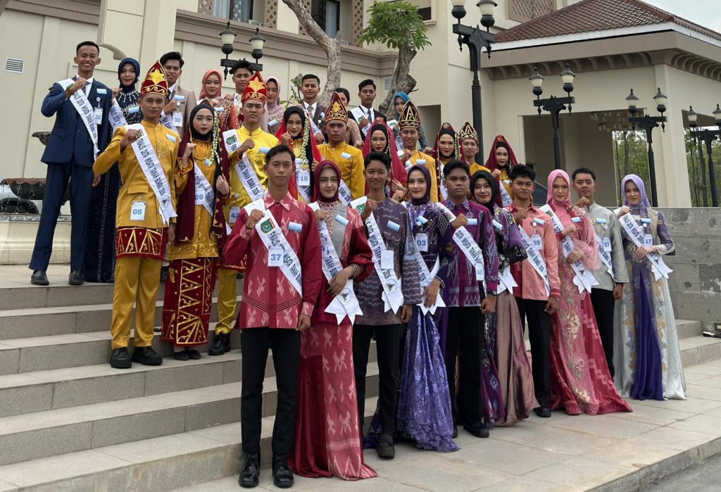 Grand Final Duta Wisata Tanah Bumbu 2026 – Bupati Andi Rudi Latif dorong generasi muda promosi pariwisata dan budaya daerah.