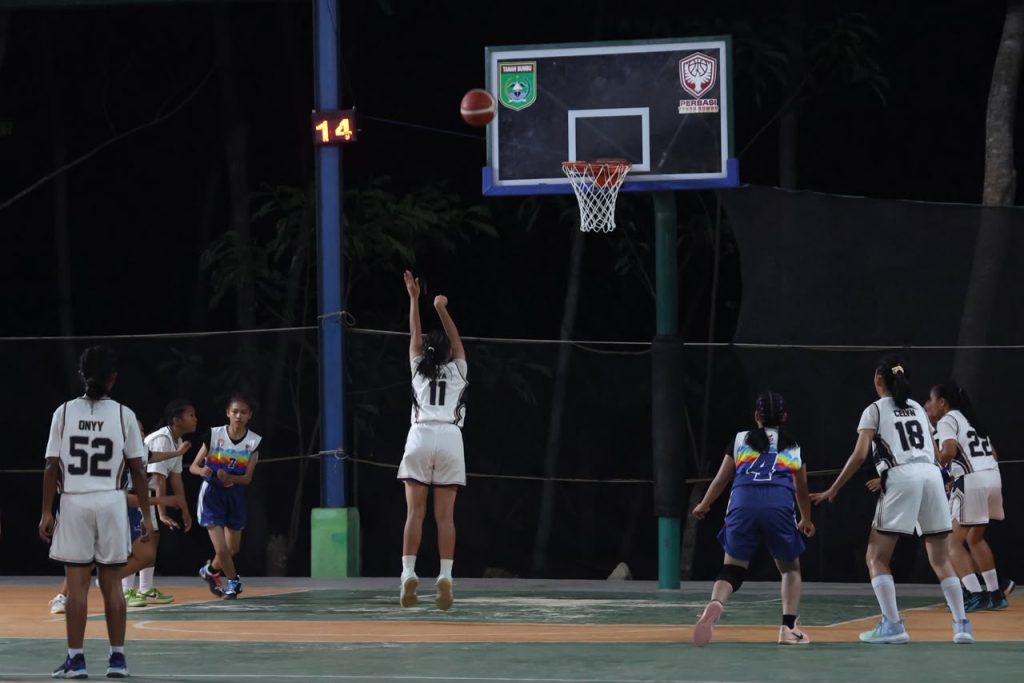 Ketua Perbasi Tanah Bumbu, Dading Kalbuadi, menekankan pentingnya keberlanjutan kompetisi untuk menciptakan ekosistem basket di Kalimantan Selatan.