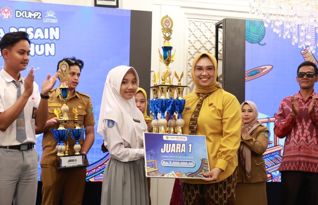 Pemerintah Kabupaten Tanah Bumbu menggelar Lomba Desain Motif Tenun 2026 sebagai wadah kreativitas generasi muda sekaligus upaya melestarikan budaya lokal.