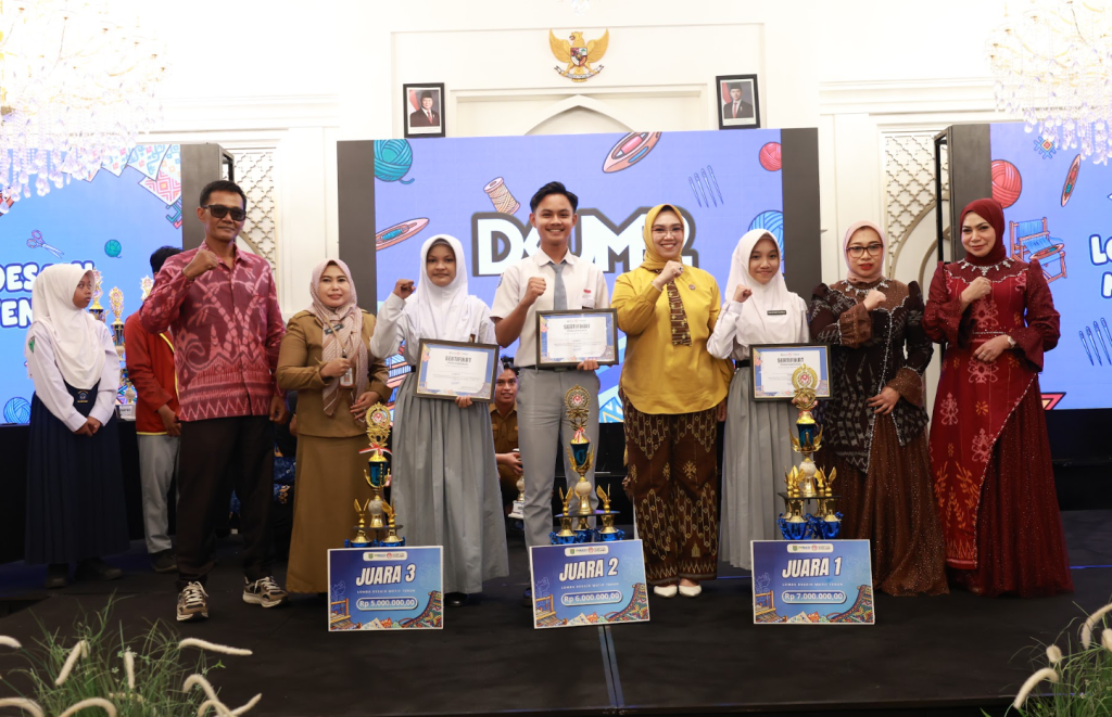 Pemerintah Kabupaten Tanah Bumbu menggelar Lomba Desain Motif Tenun 2026 sebagai wadah kreativitas generasi muda sekaligus upaya melestarikan budaya lokal.