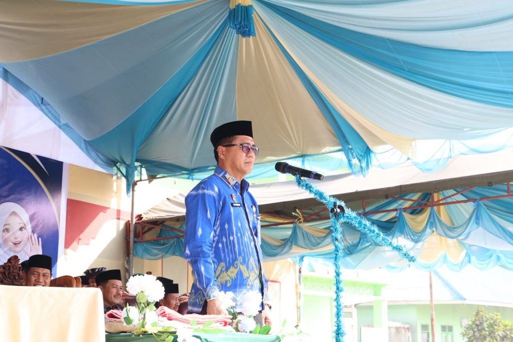 Upacara Hari Santri 2026 di Pondok Pesantren Azzikra Batulicin dengan tema Santri Menguatkan Negeri Menuju Indonesia Emas